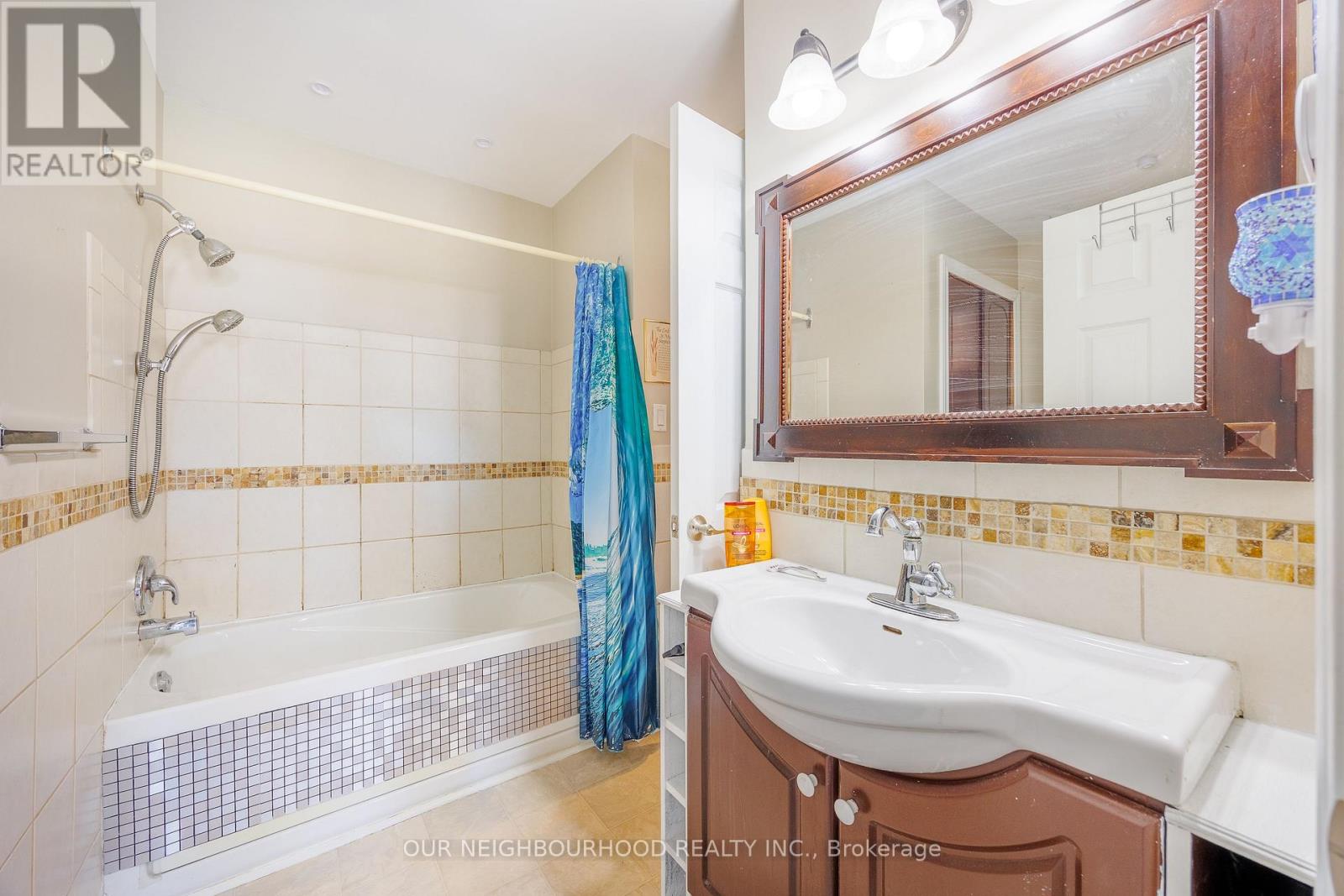 5941 Brooks Crescent, Niagara Falls, Ontario  L2J 1N4 - Photo 16 - X12091646