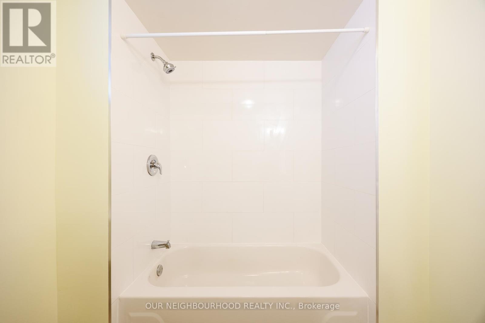 5941 Brooks Crescent, Niagara Falls, Ontario  L2J 1N4 - Photo 23 - X12091646