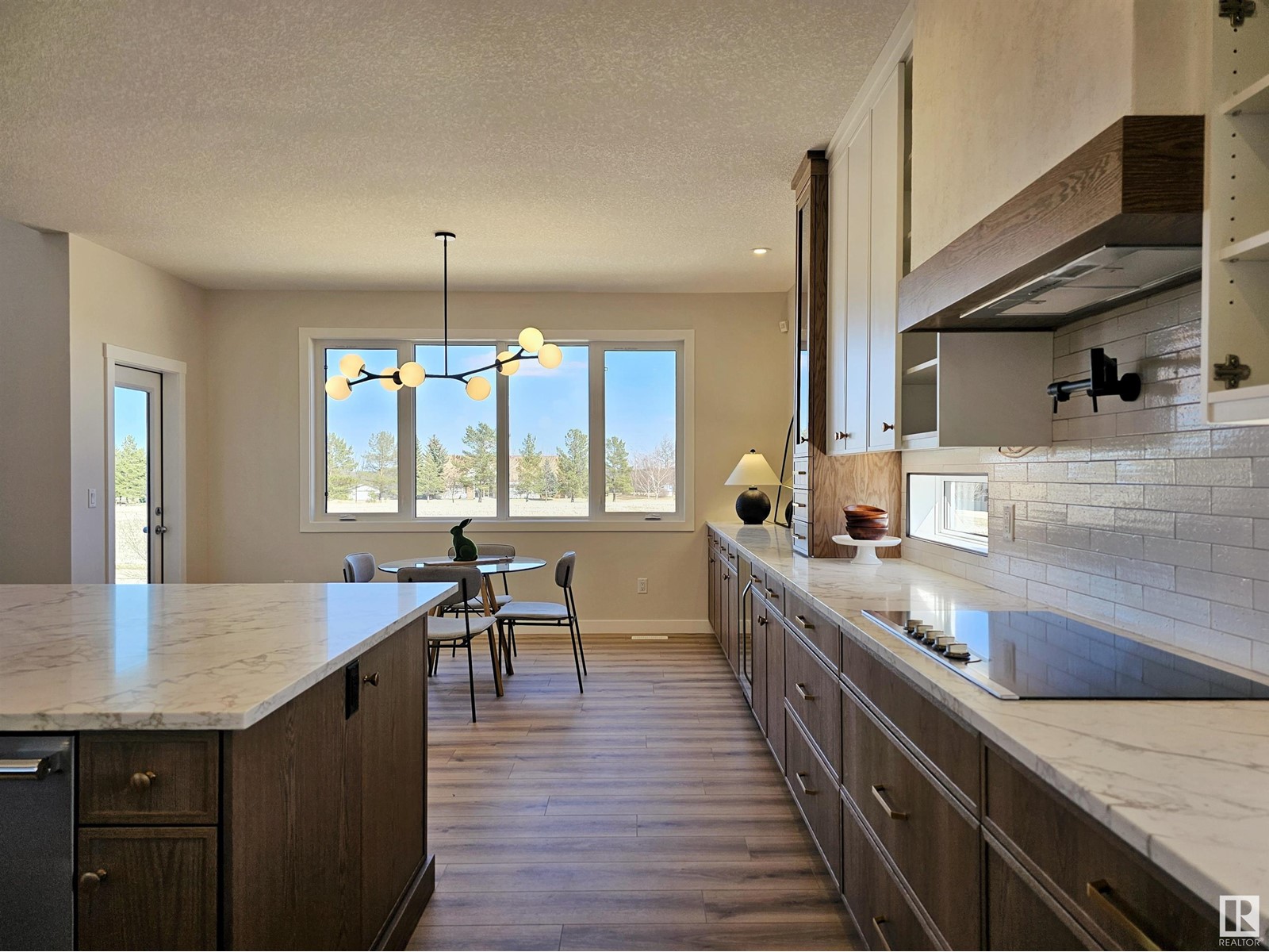 Property at 151 EASTGATE WAY image 2