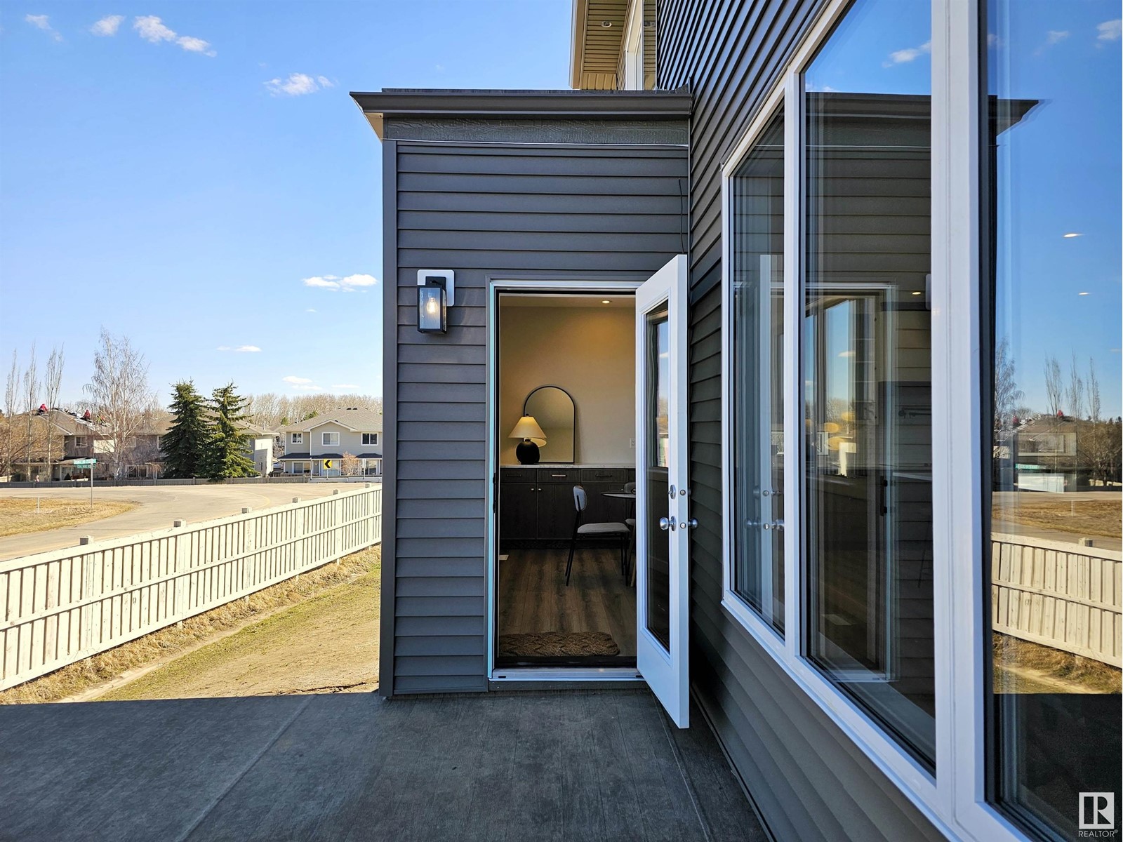 Property at 151 EASTGATE WAY image 5