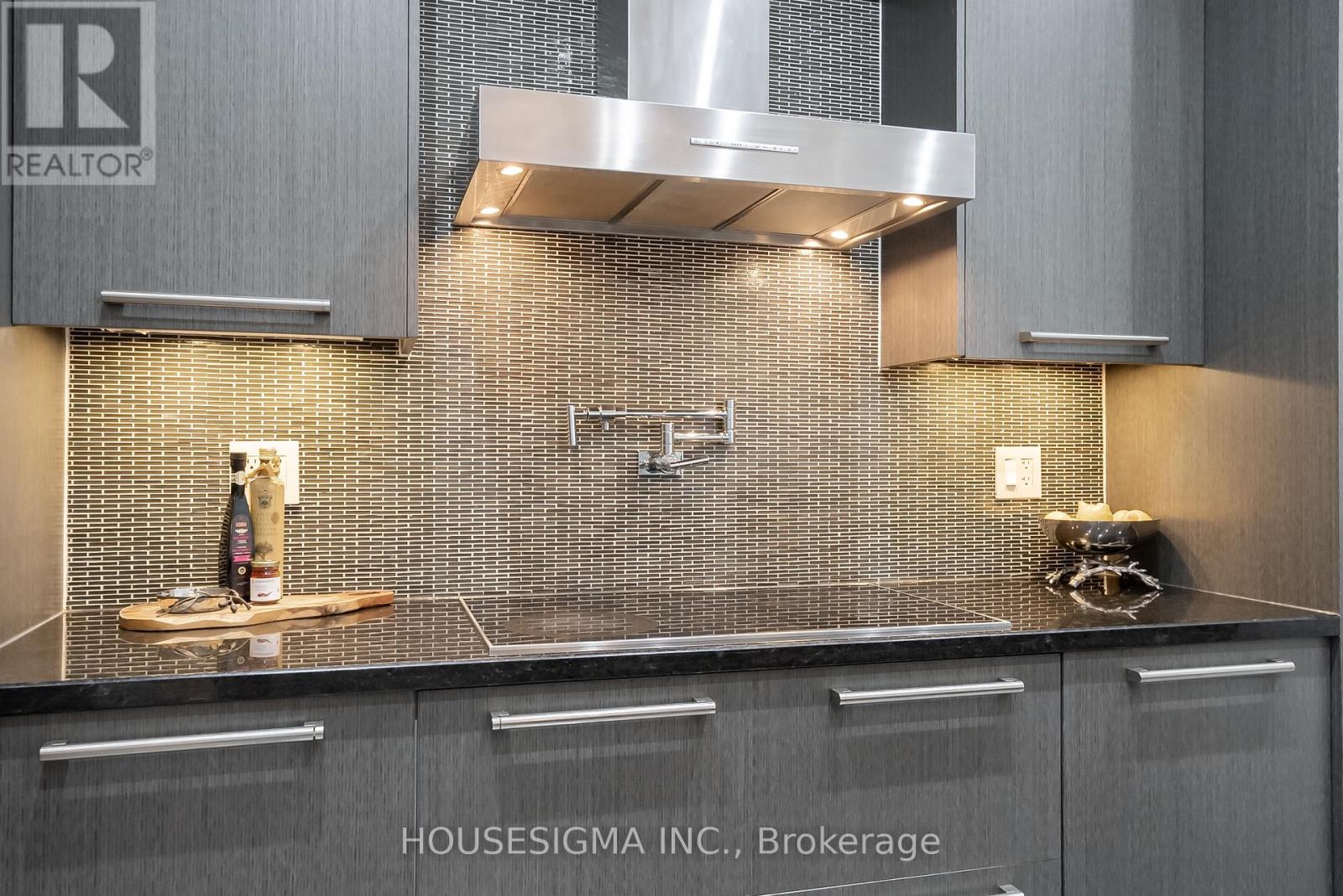 4203 - 311 Bay Street, Toronto, Ontario  M5H 4G5 - Photo 6 - C12091675
