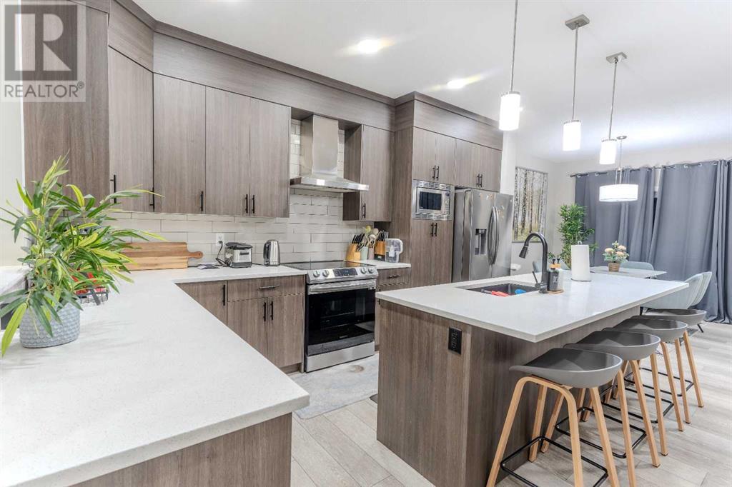 Property at 1209 Chinook Gate Bay SW image 3