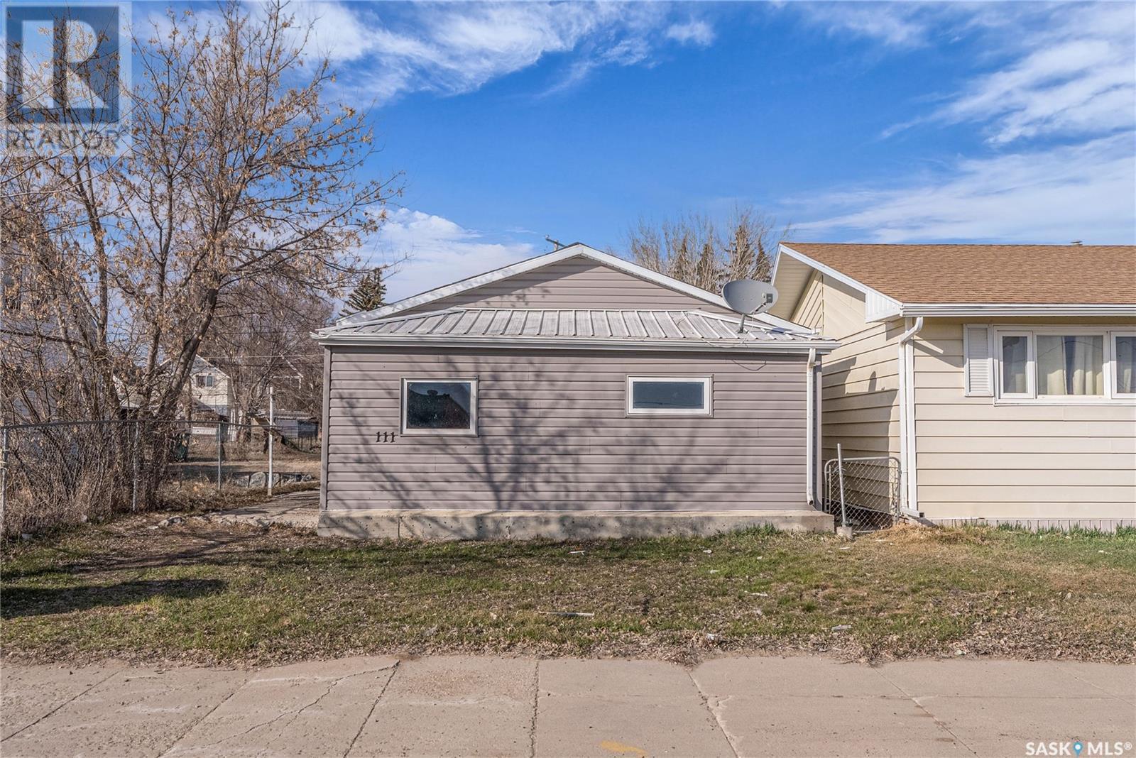 111 2nd AVENUE E, Biggar, Saskatchewan