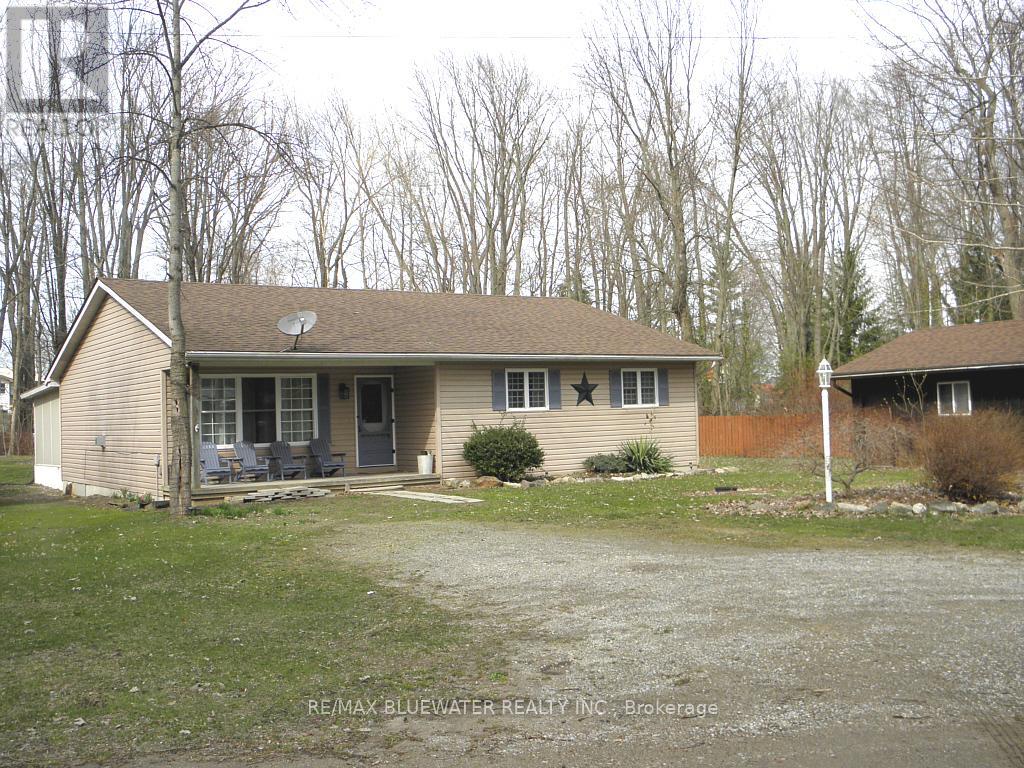 6238 LONDON ROAD, Lambton Shores, Ontario