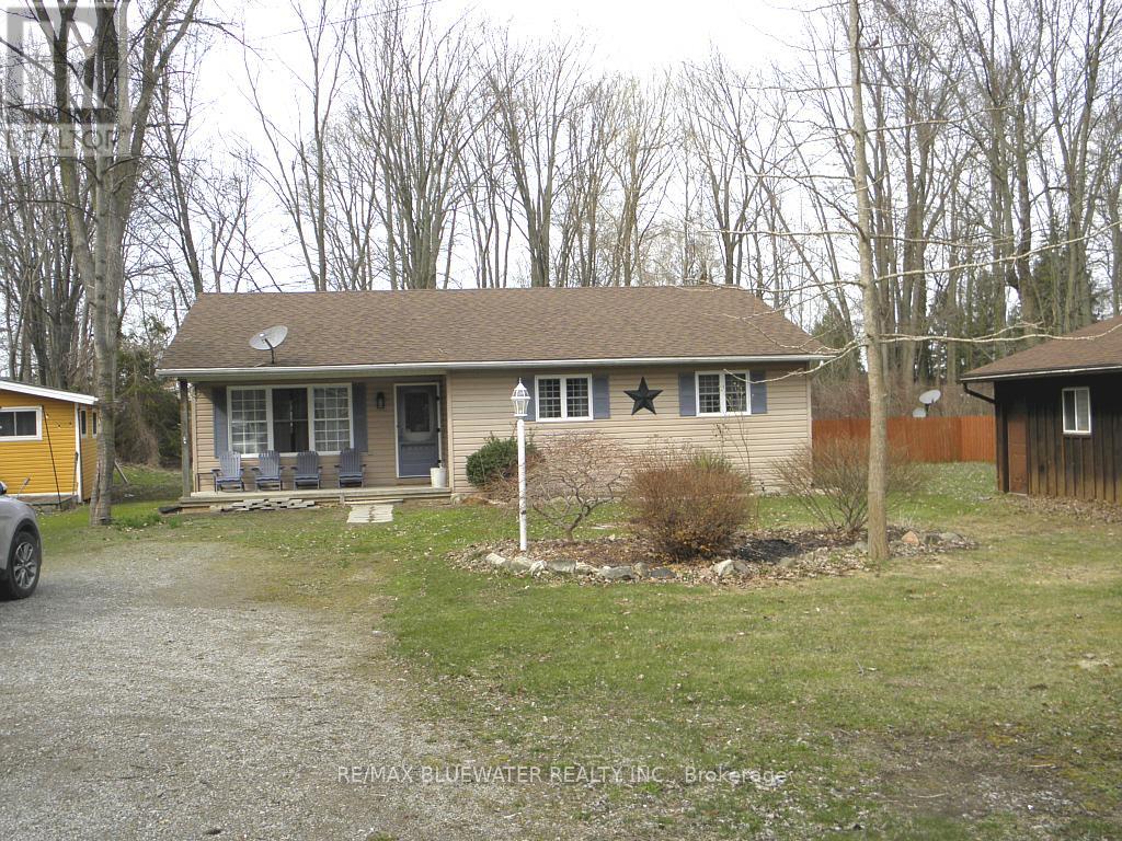 6238 London Road, Lambton Shores, Ontario  N0N 1J0 - Photo 3 - X12091722