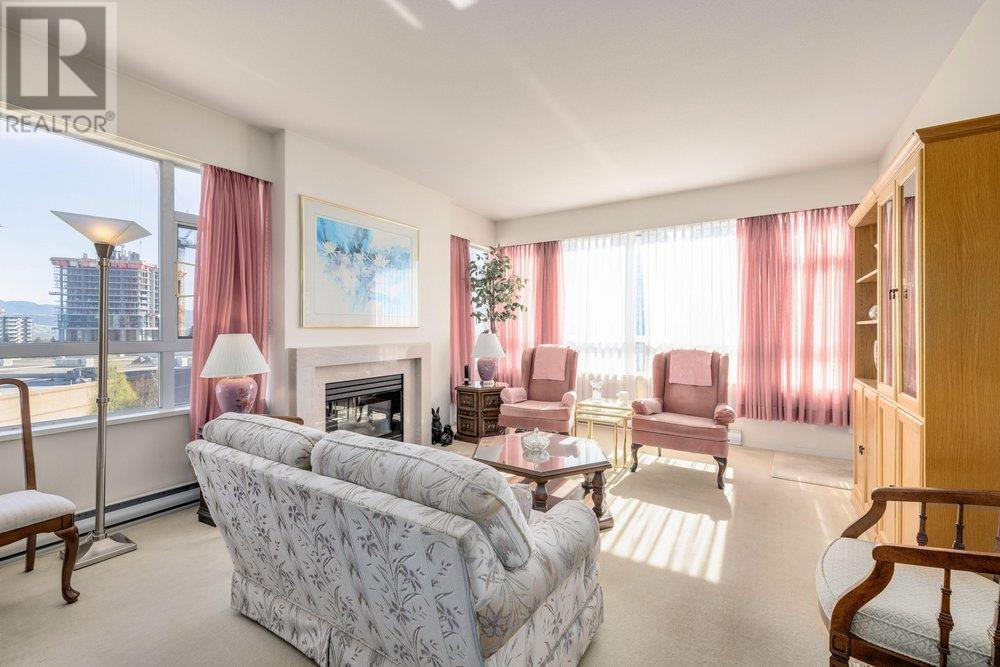 701 6521 Bonsor Avenue, Burnaby, British Columbia  V5H 4N3 - Photo 2 - R2991317