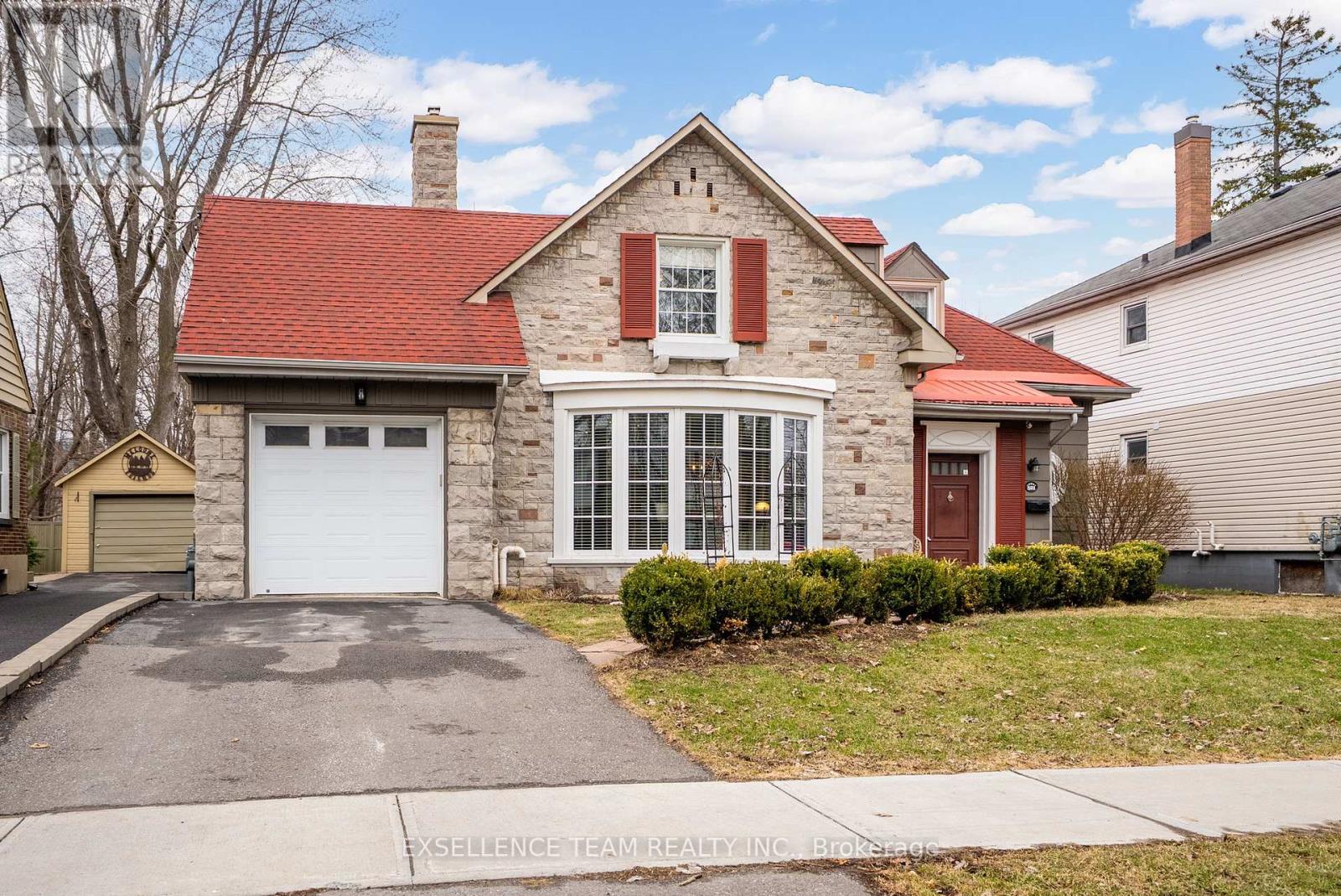 Property at 521 SYDNEY STREET image 1
