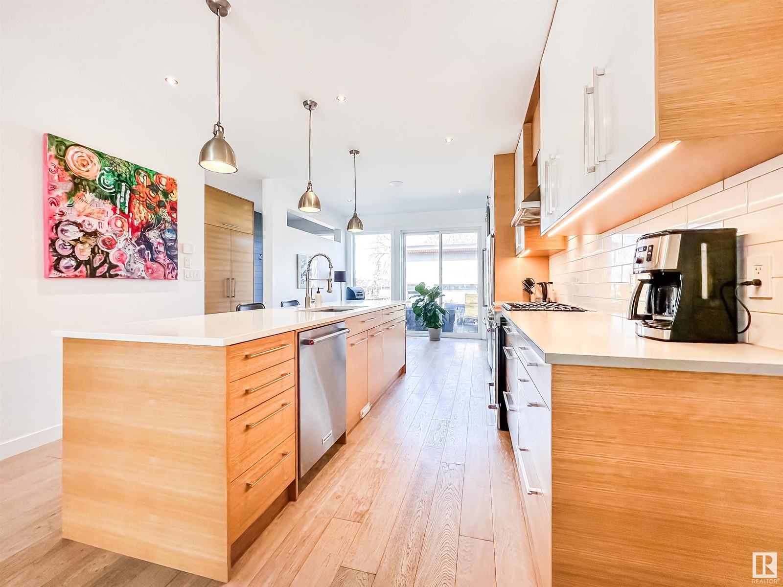 Property at 7636 92 AV NW image 3