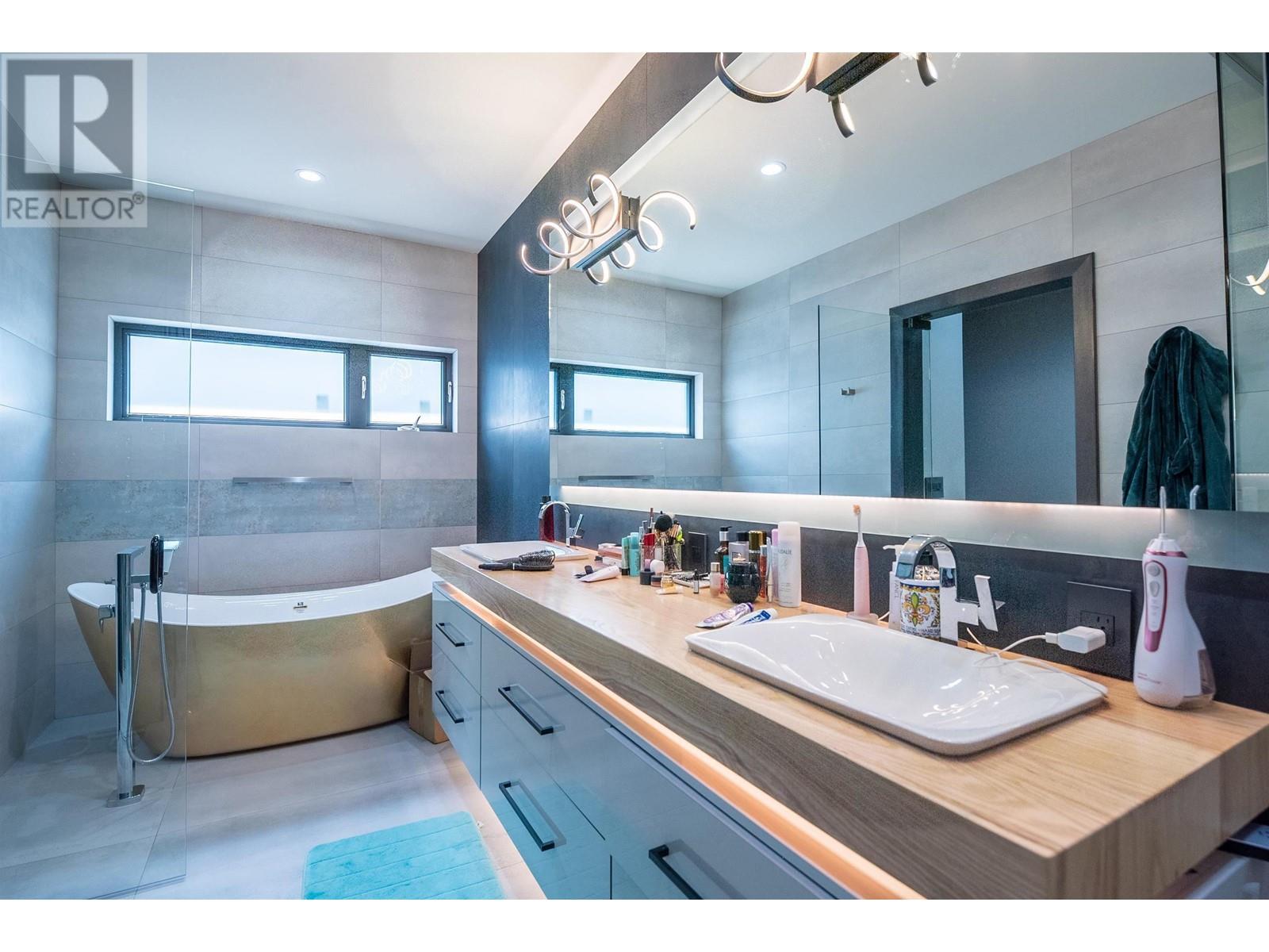 6192 Elgin Avenue, Burnaby, British Columbia  V5H 3S4 - Photo 17 - R2989363