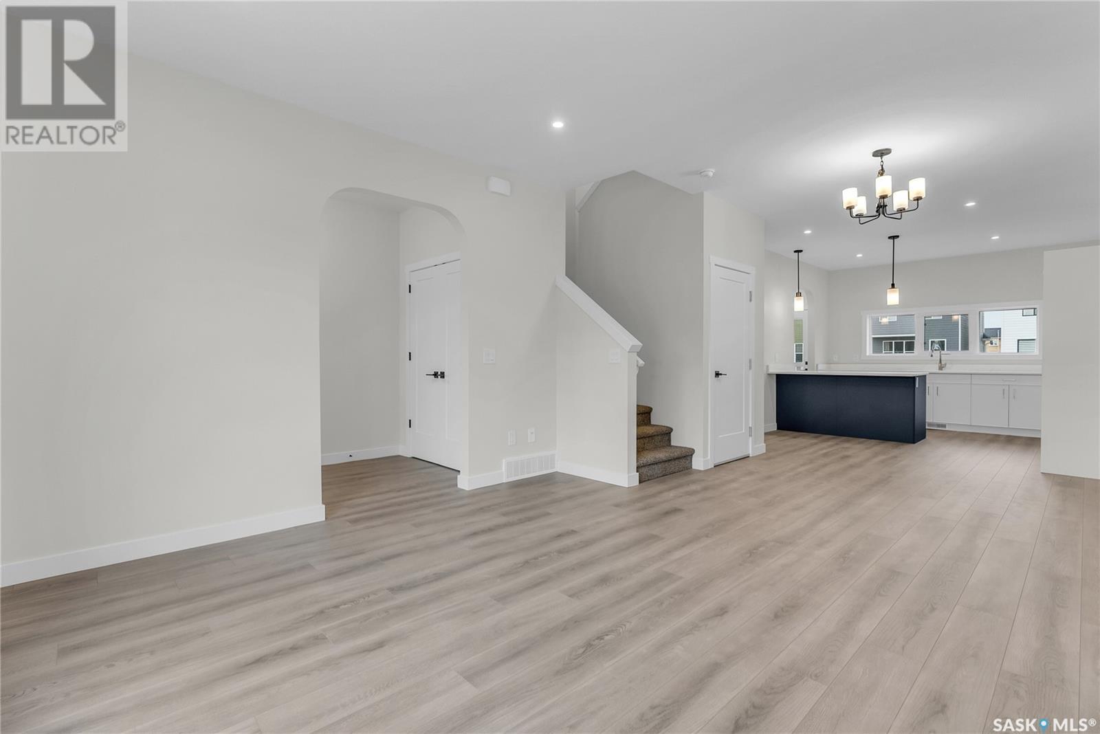 Property at 2913 Rosewood DRIVE image 5