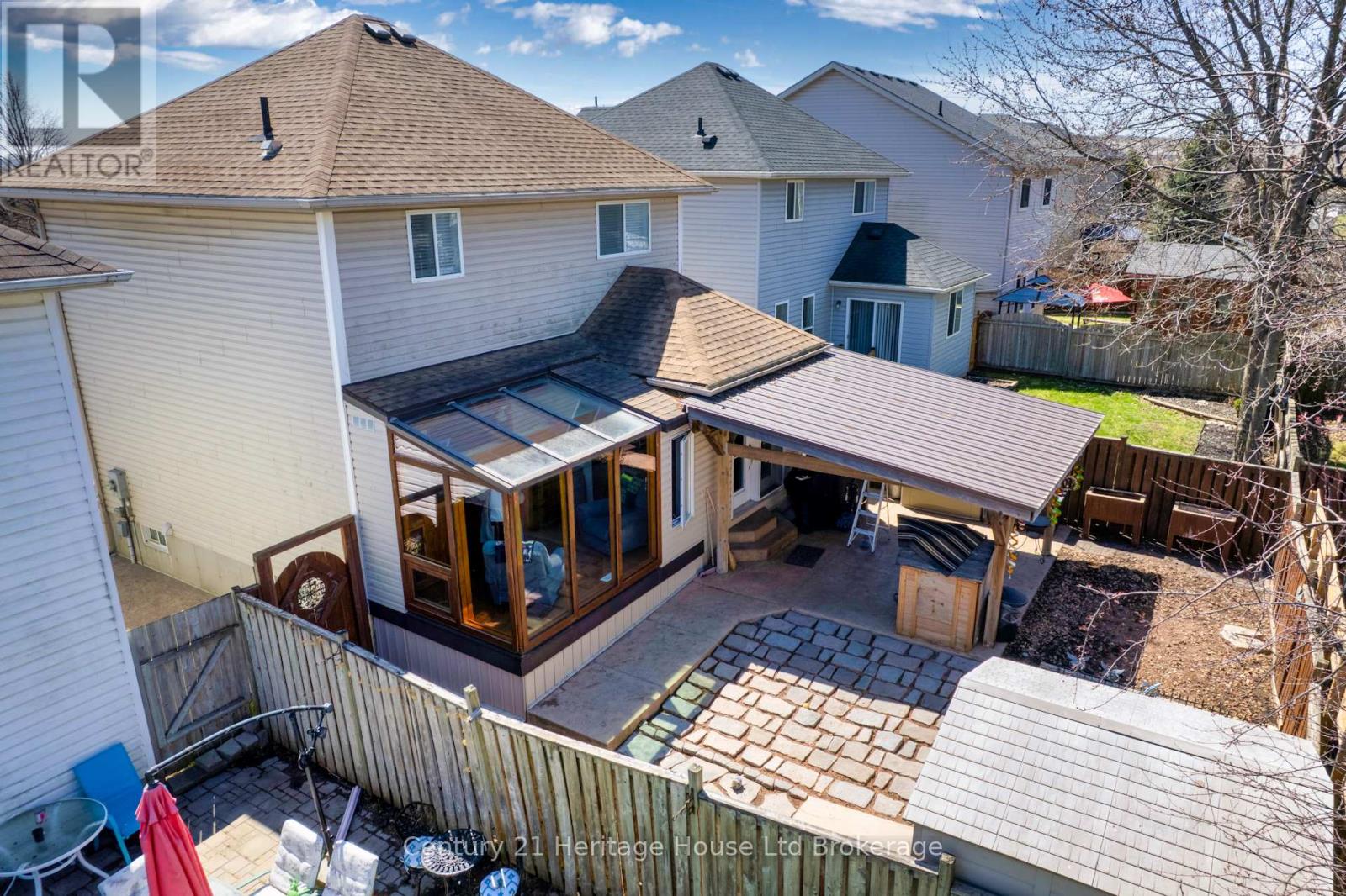 Property at 787 HUNTER'S GATE CRESCENT image 3