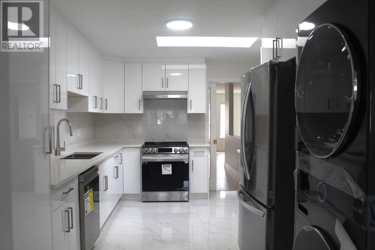 Property at 5811 SPROTT STREET image 1