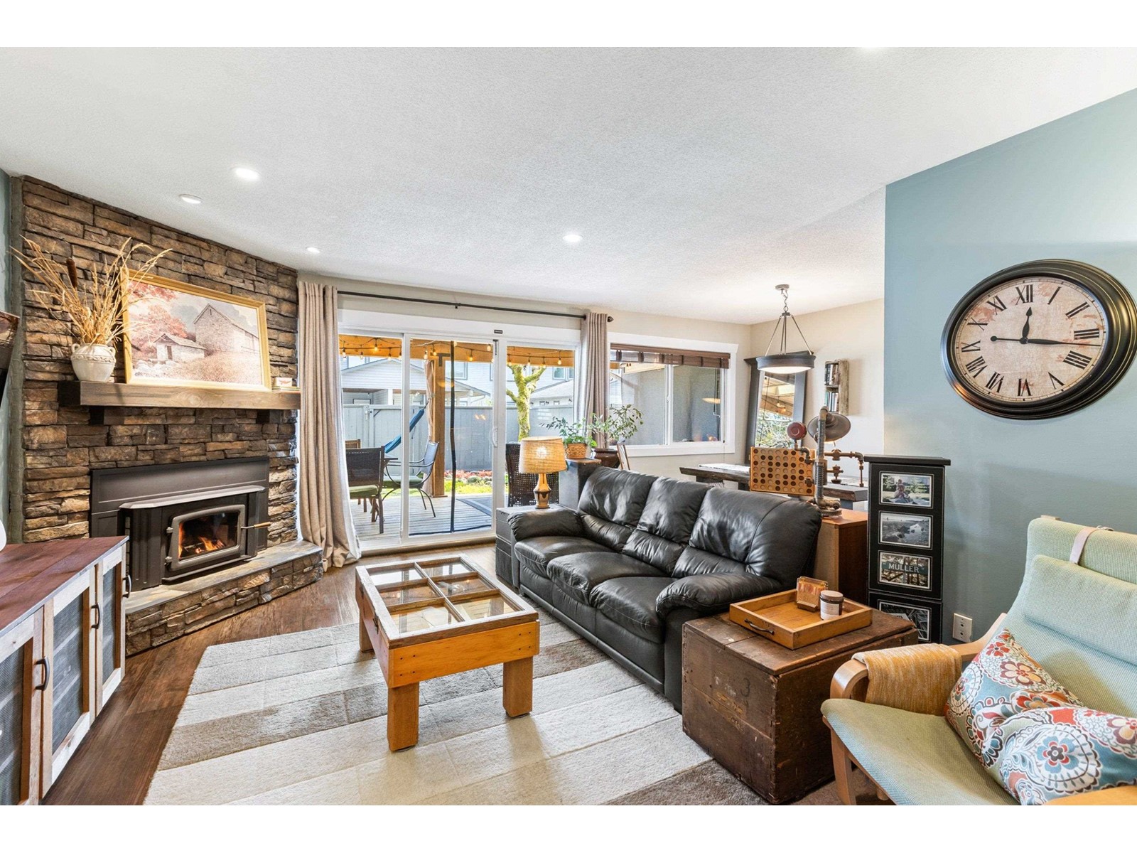 Property at 43 46689 FIRST AVENUE image 1