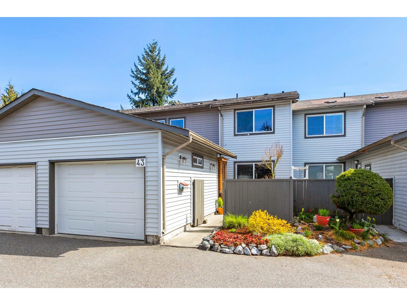 Property at 43 46689 FIRST AVENUE image 2