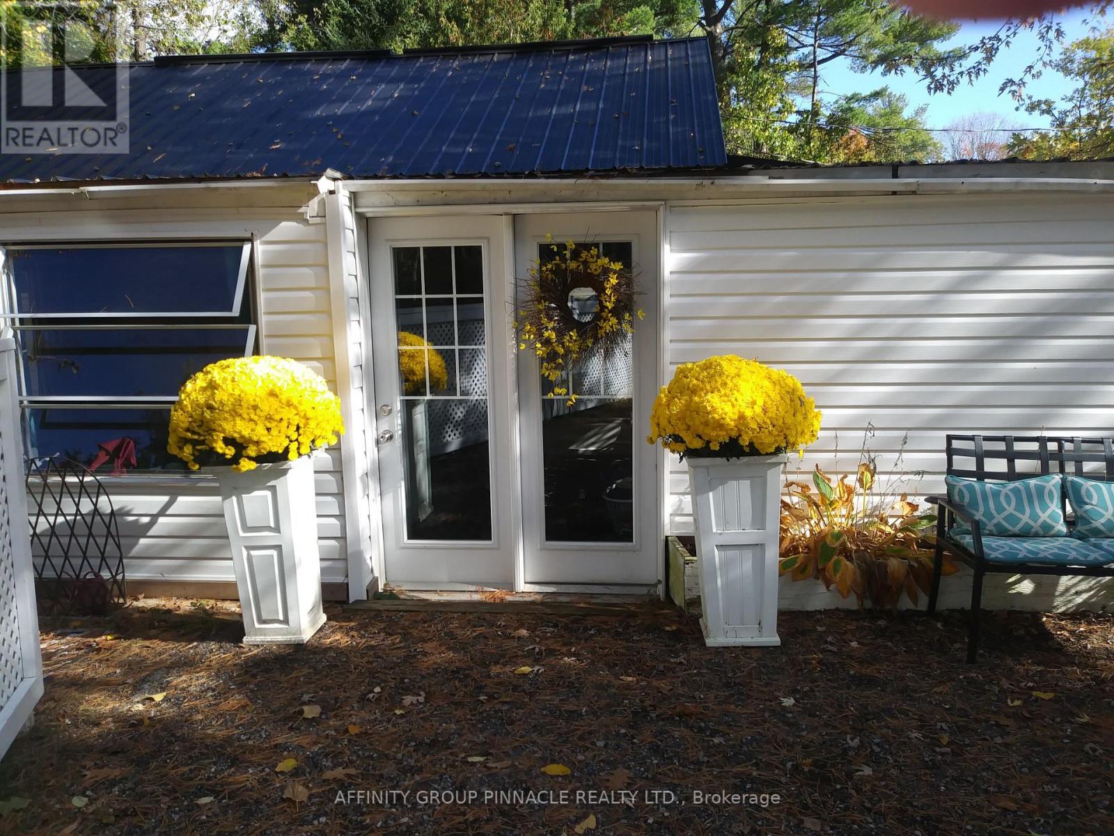 Property at 8 PARKHILL DRIVE image 3