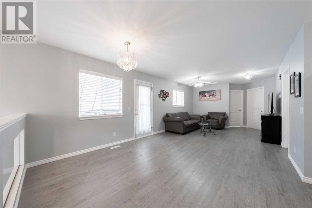 Property at 8007 Laguna Way NE image 5