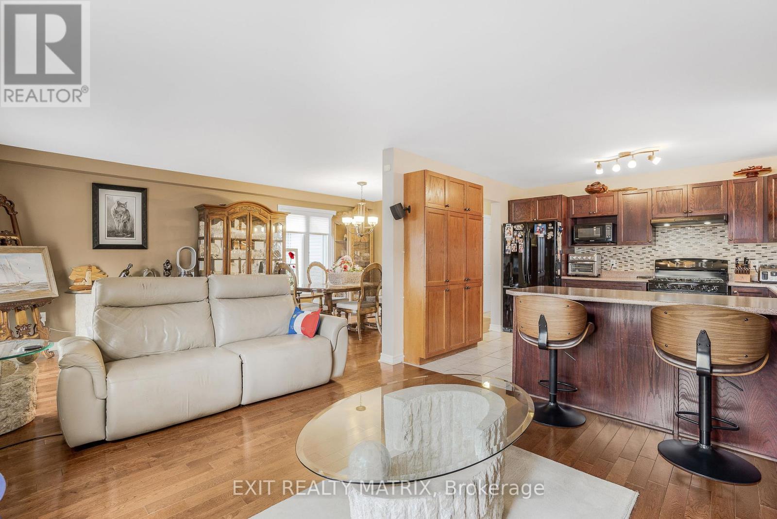 569 Emerald Street, Clarence-Rockland, Ontario  K4K 0B9 - Photo 14 - X12091793