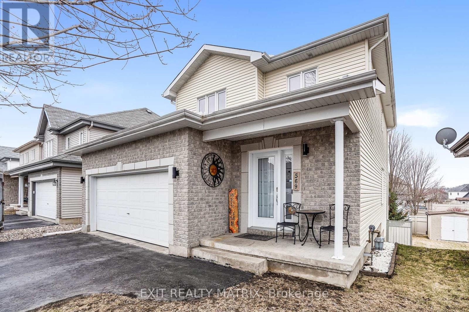 Property at 569 EMERALD STREET image 2