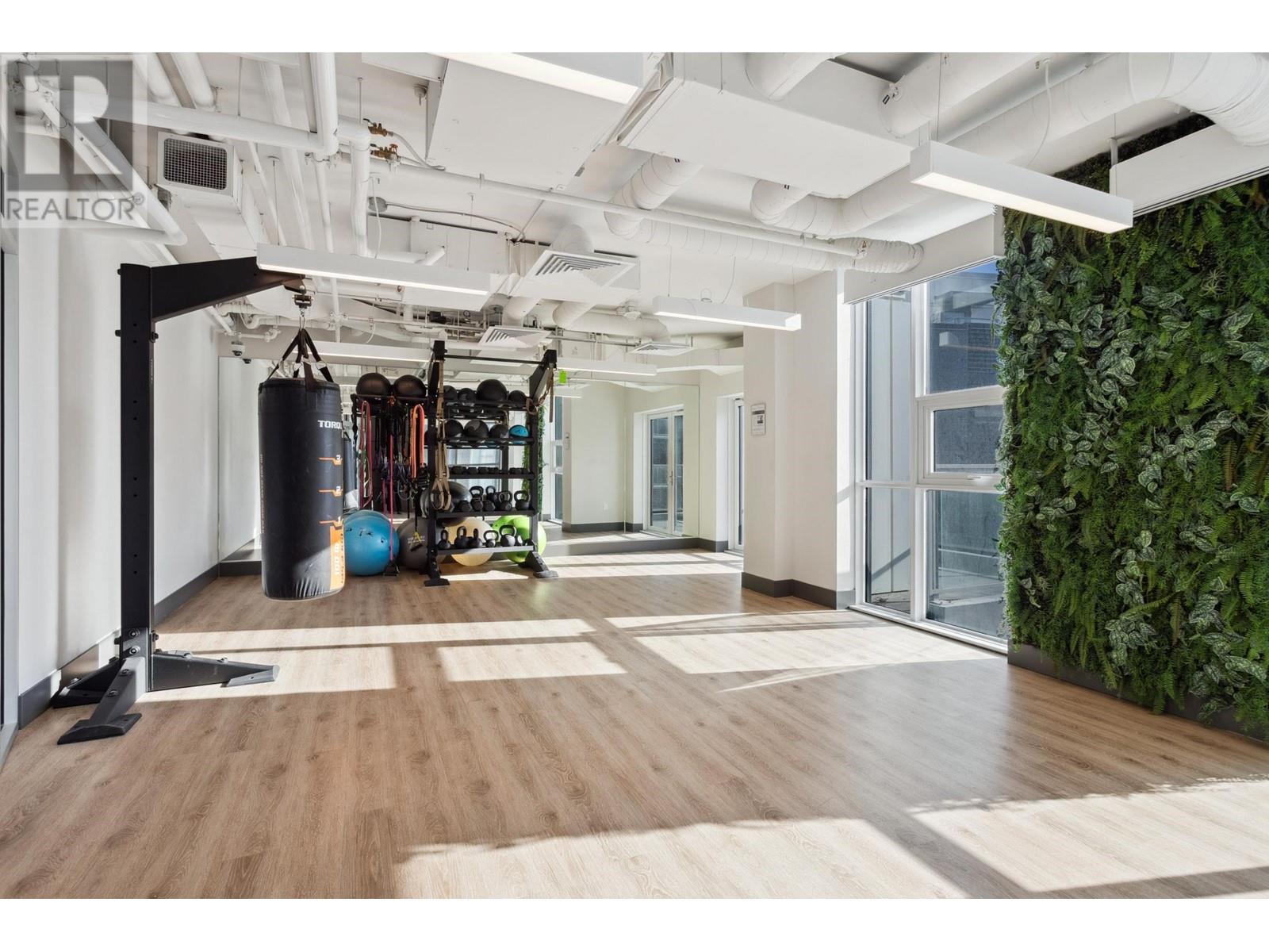 Listing Picture 34 of 40 : 513 3430 E KENT AVENUE SOUTH, Vancouver / 溫哥華 - 魯藝地產 Yvonne Lu Group - MLS Medallion Club Member