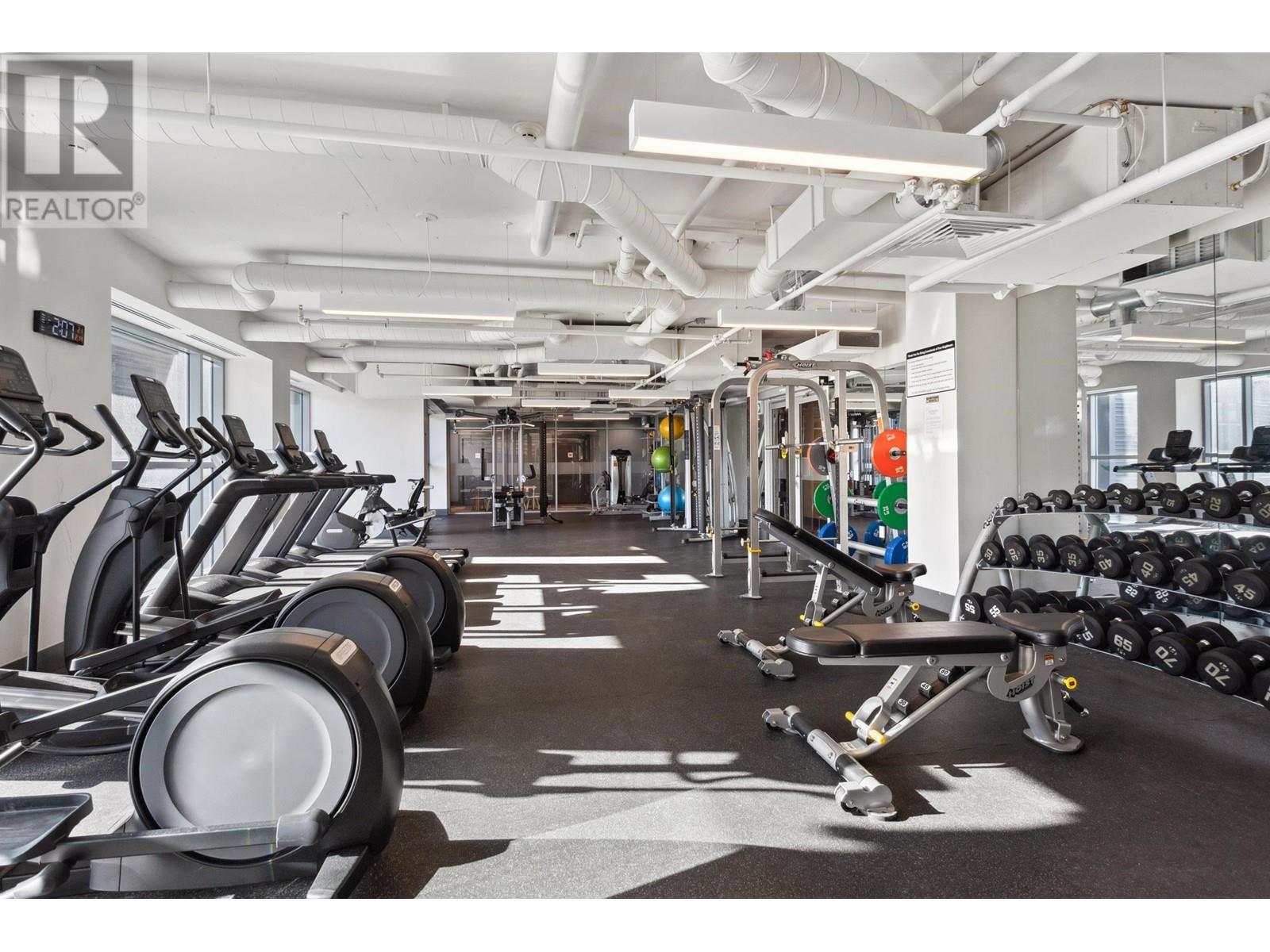 Listing Picture 35 of 40 : 513 3430 E KENT AVENUE SOUTH, Vancouver / 溫哥華 - 魯藝地產 Yvonne Lu Group - MLS Medallion Club Member