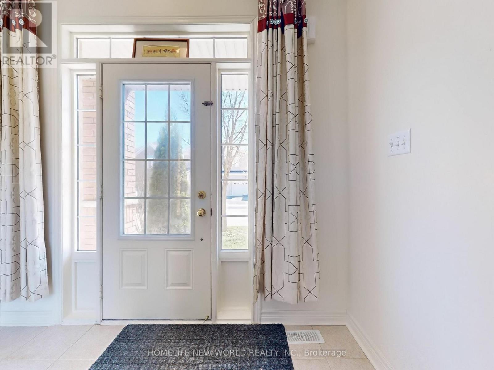 18 Freesia Road, Brampton, Ontario  L7A 0L6 - Photo 2 - W12091791