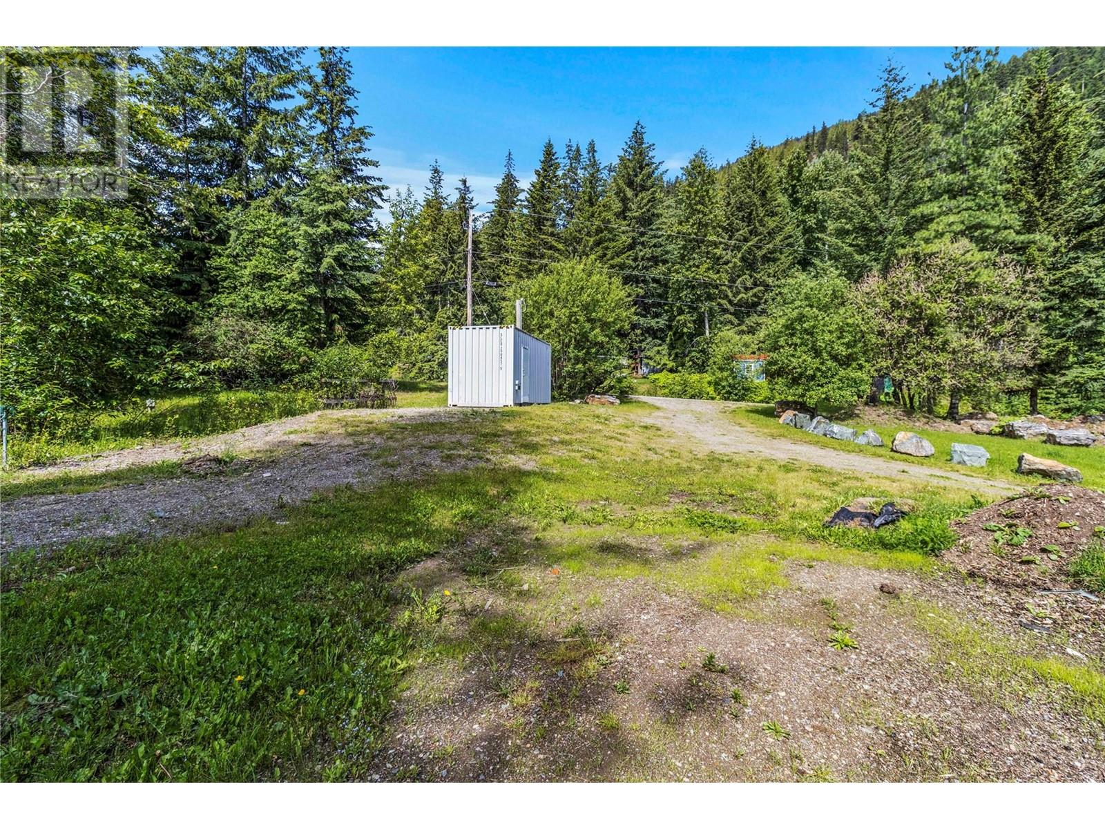8734 Squilax Anglemont Road, St. Ives, British Columbia  V0E 1M9 - Photo 22 - 10326988