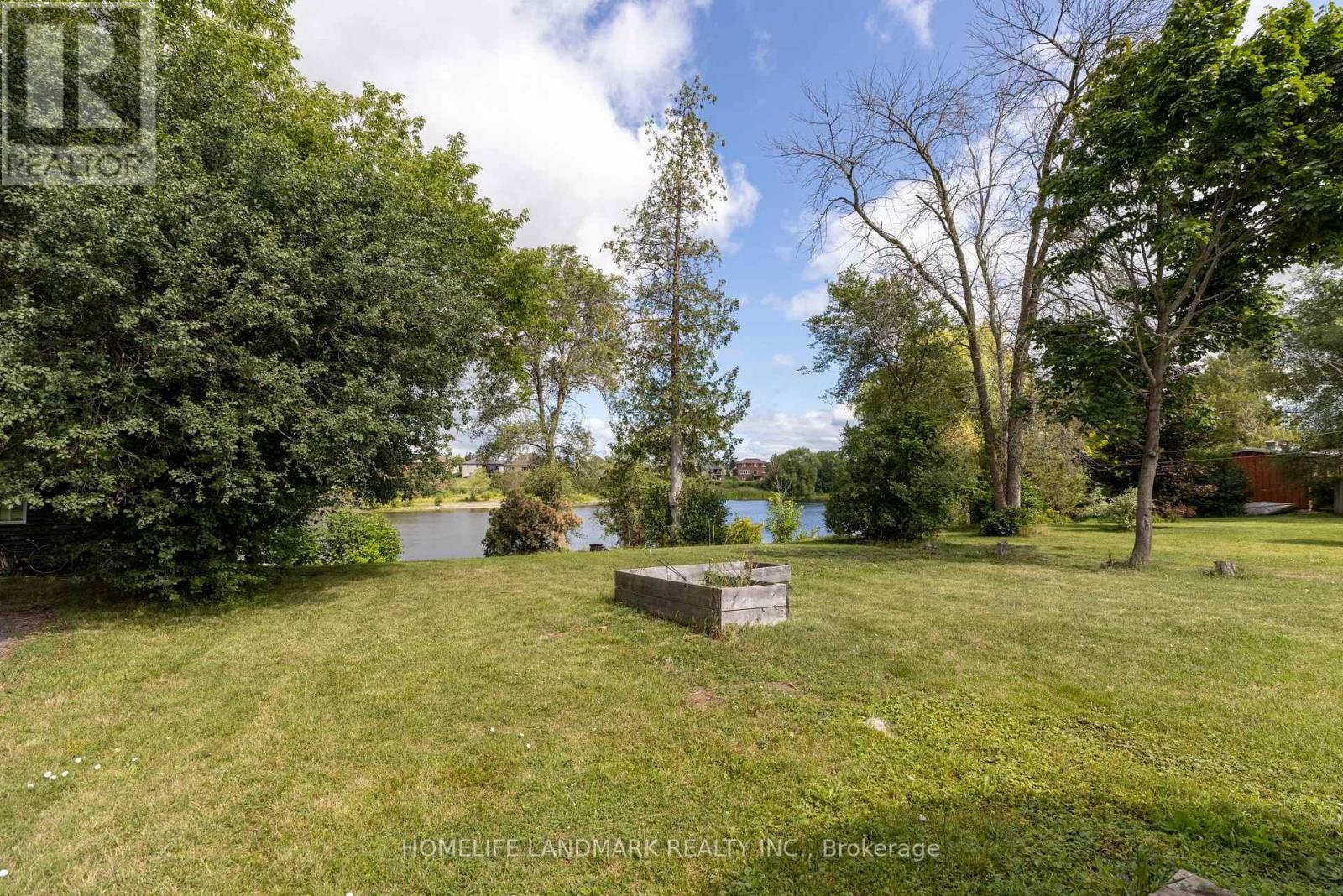 Property at 337 CANNIFTON ROAD N image 3