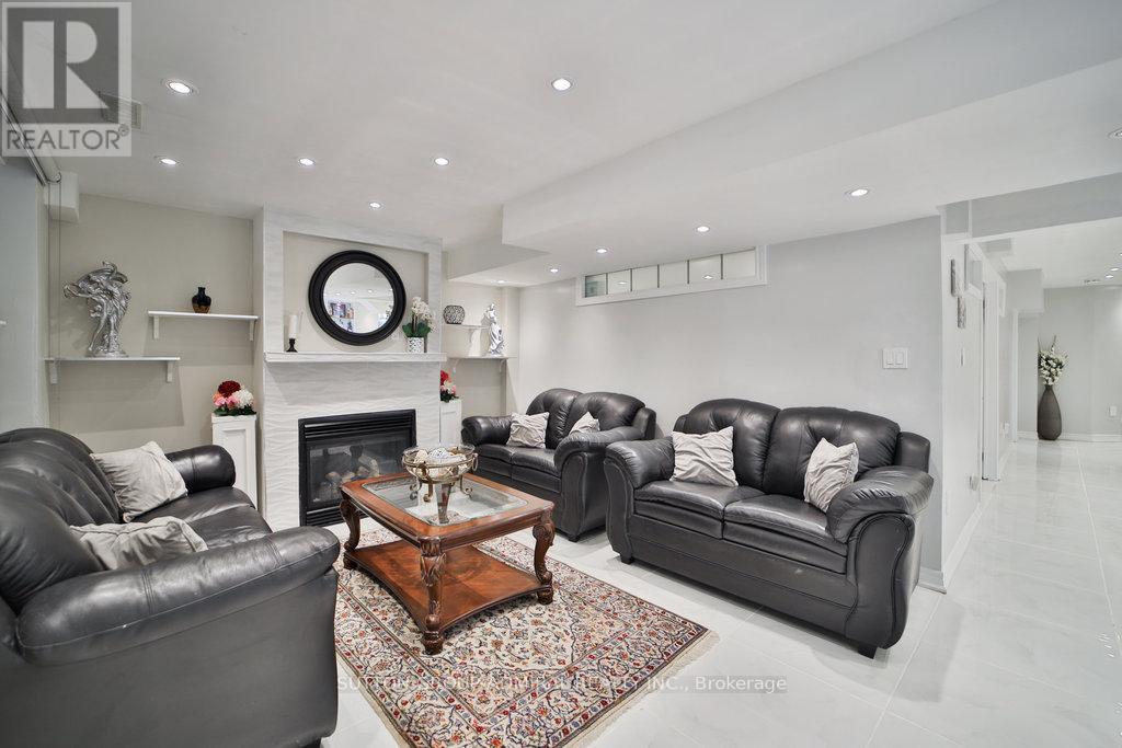 15 Jocada Court, Richmond Hill, Ontario  L4E 0Z5 - Photo 23 - N12089669