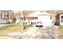 34 CONNAUGHT AVENUE, Toronto, Ontario