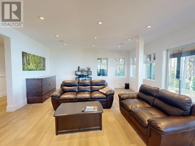 7495 Highway 101, Powell River, British Columbia  V8A 0R1 - Photo 35 - 18660