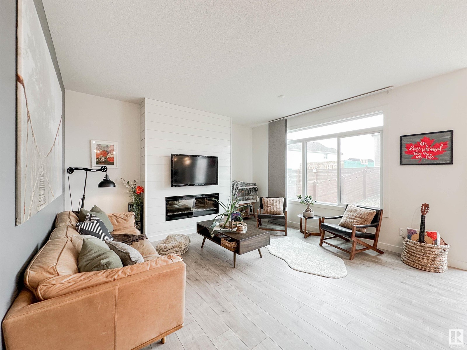 Property at 146 JOYAL WY image 5