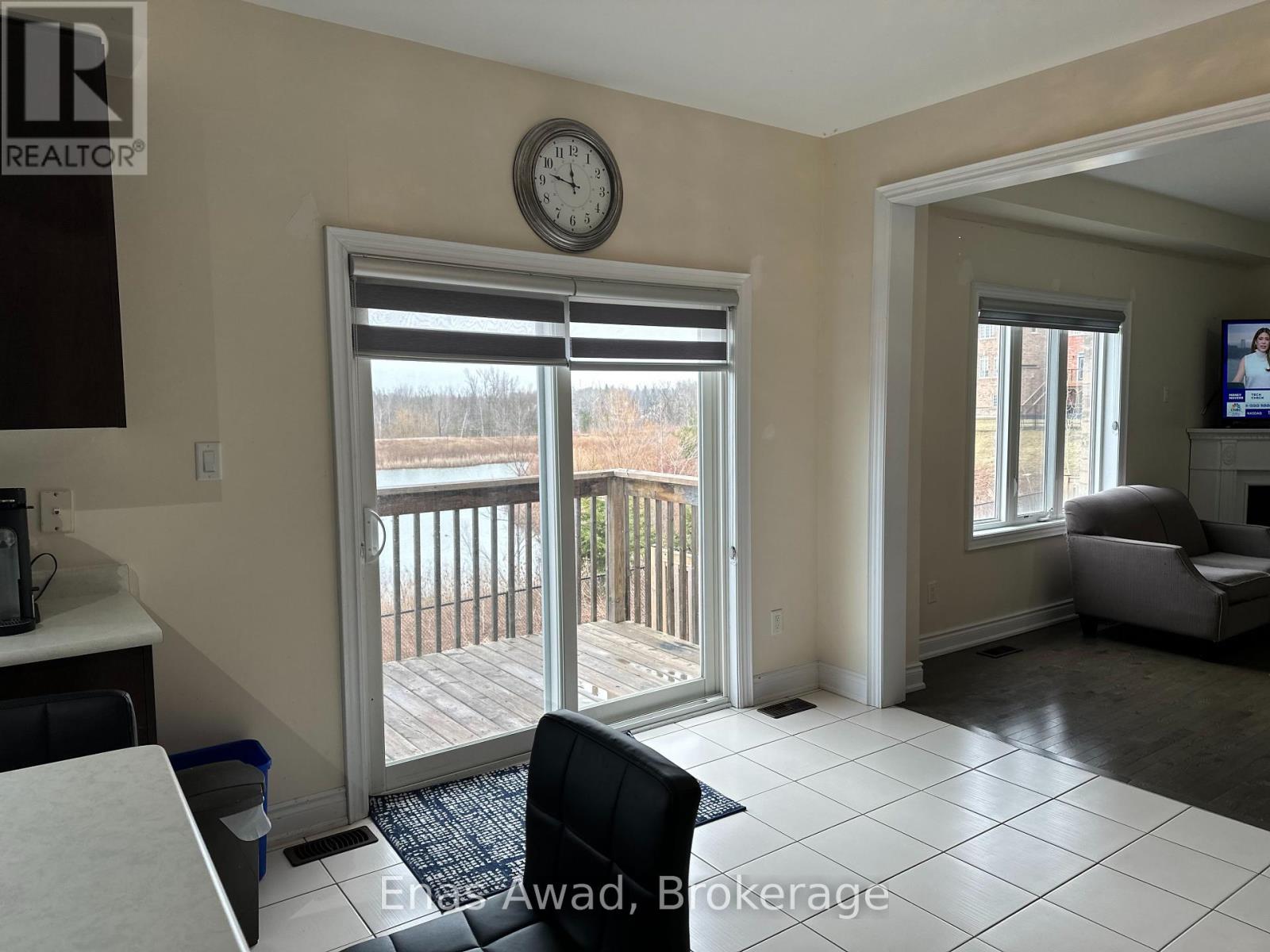 1345 Bardeau Street, Innisfil, Ontario  L0L 1W0 - Photo 8 - N12068031