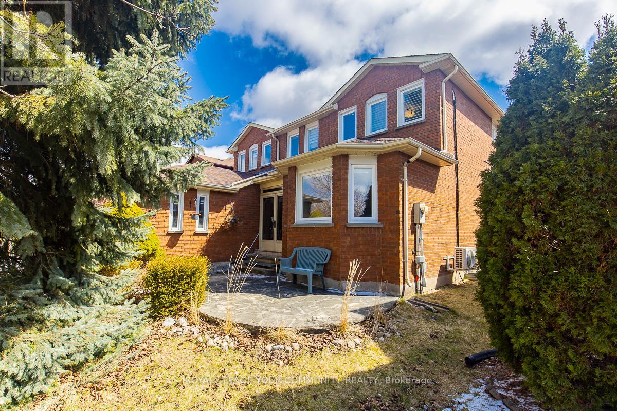Property at 122 LYNDHURST DRIVE image 3
