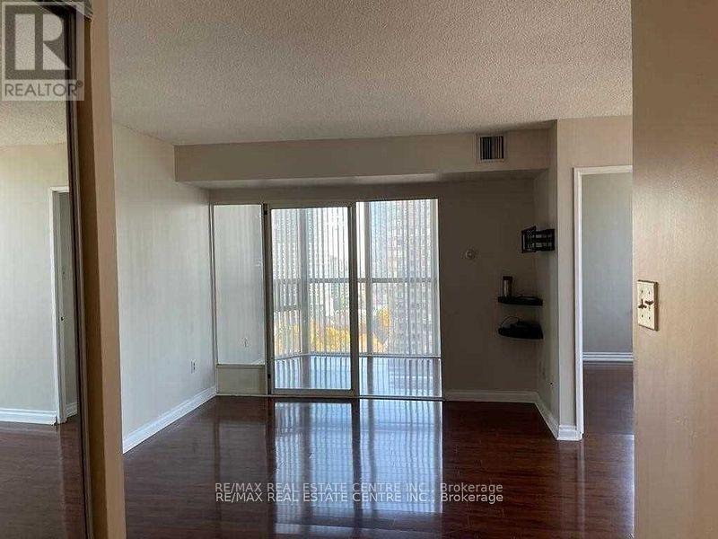 1403 - 265 Enfield Place, Mississauga, Ontario  L5B 3Y7 - Photo 10 - W12091840