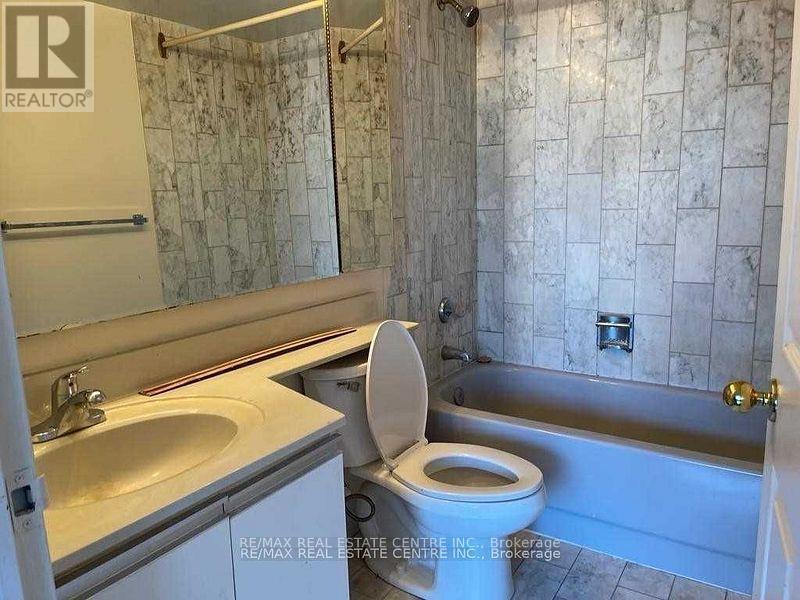 1403 - 265 Enfield Place, Mississauga, Ontario  L5B 3Y7 - Photo 11 - W12091840