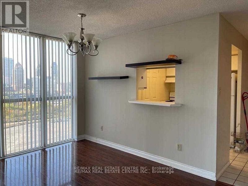 1403 - 265 Enfield Place, Mississauga, Ontario  L5B 3Y7 - Photo 3 - W12091840