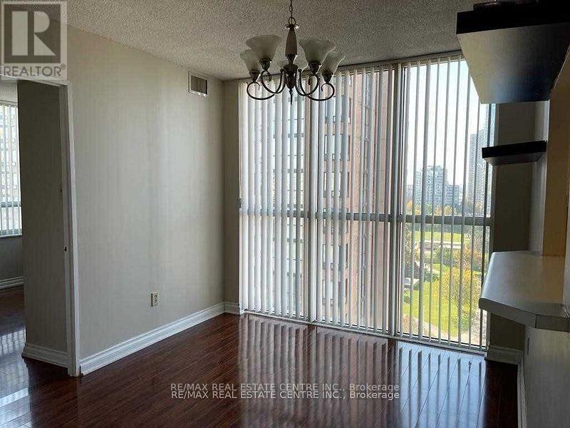 1403 - 265 Enfield Place, Mississauga, Ontario  L5B 3Y7 - Photo 5 - W12091840