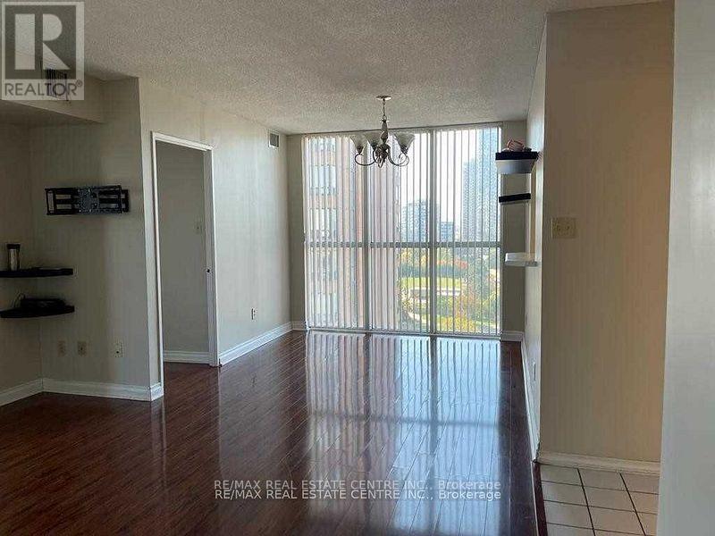 1403 - 265 Enfield Place, Mississauga, Ontario  L5B 3Y7 - Photo 9 - W12091840