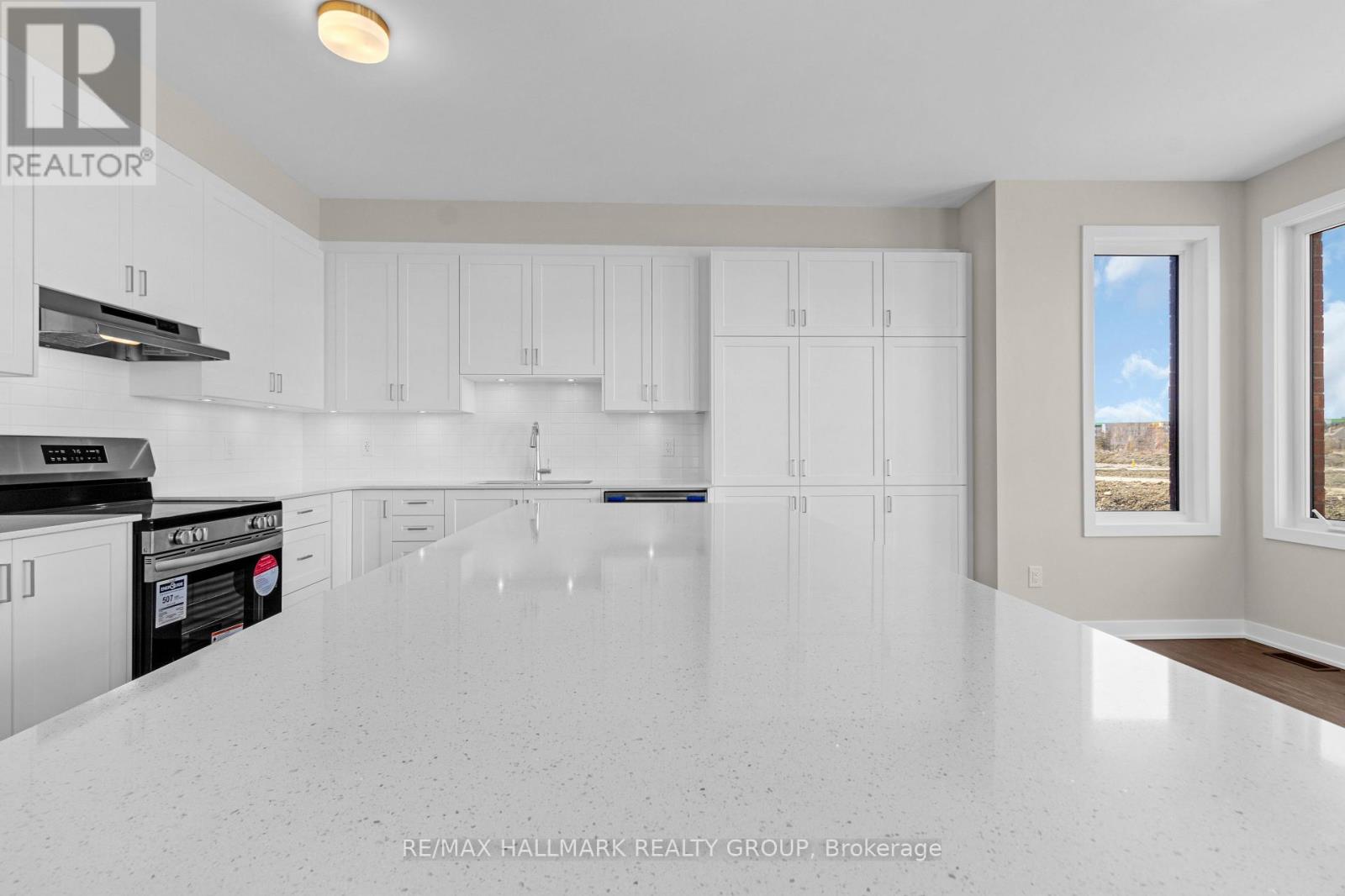 162 Conservancy Drive, Ottawa, Ontario  K2J 4J4 - Photo 8 - X12091607