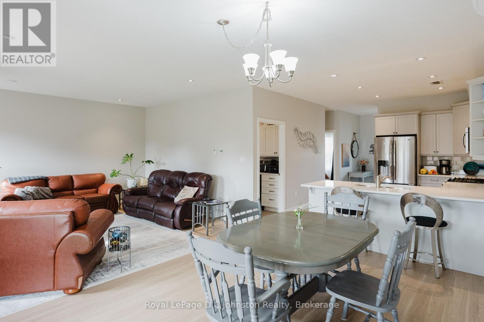 3 - 1050 Waterloo Street, Saugeen Shores, Ontario  N0H 2C6 - Photo 15 - X12091849