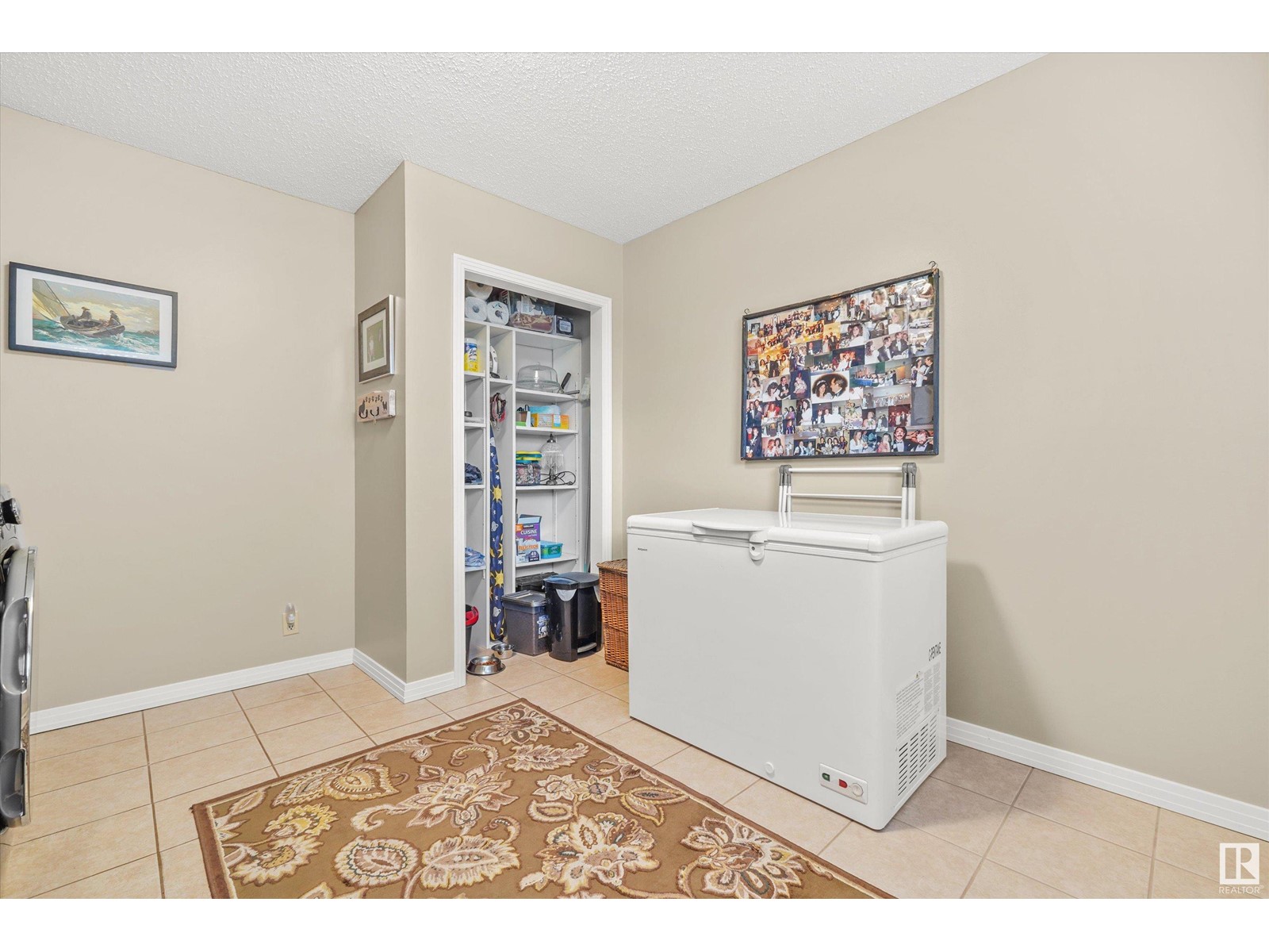 Property at 66 MELROSE CR image 3