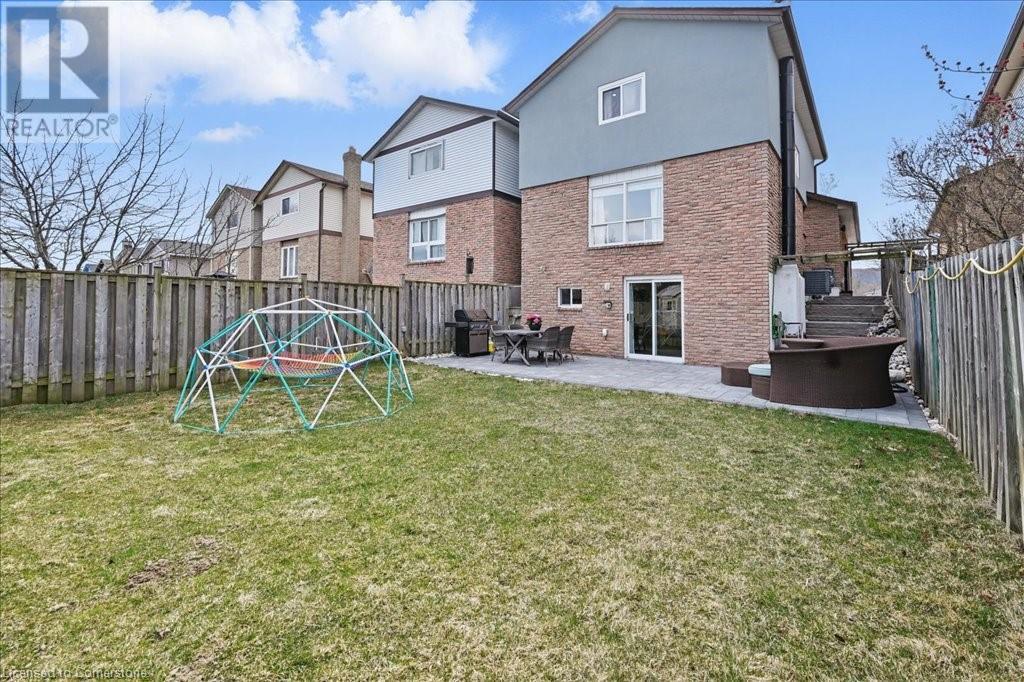 Property at 2338 MALCOLM Crescent image 1