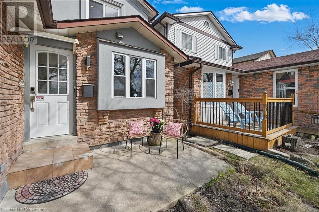 Property at 2338 MALCOLM Crescent image 3