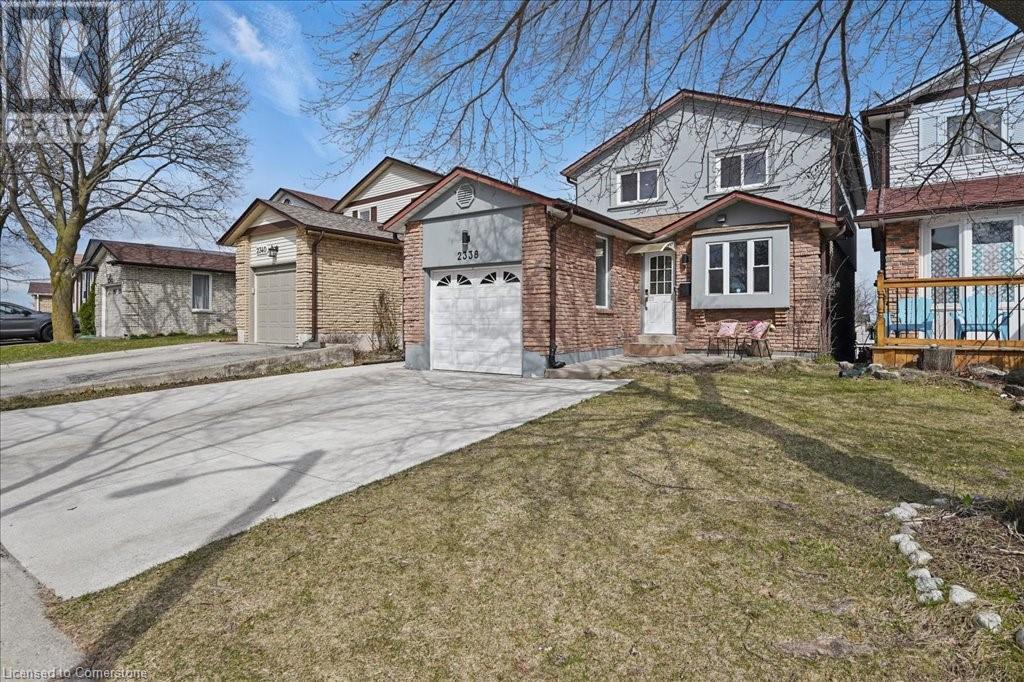 Property at 2338 MALCOLM Crescent image 2