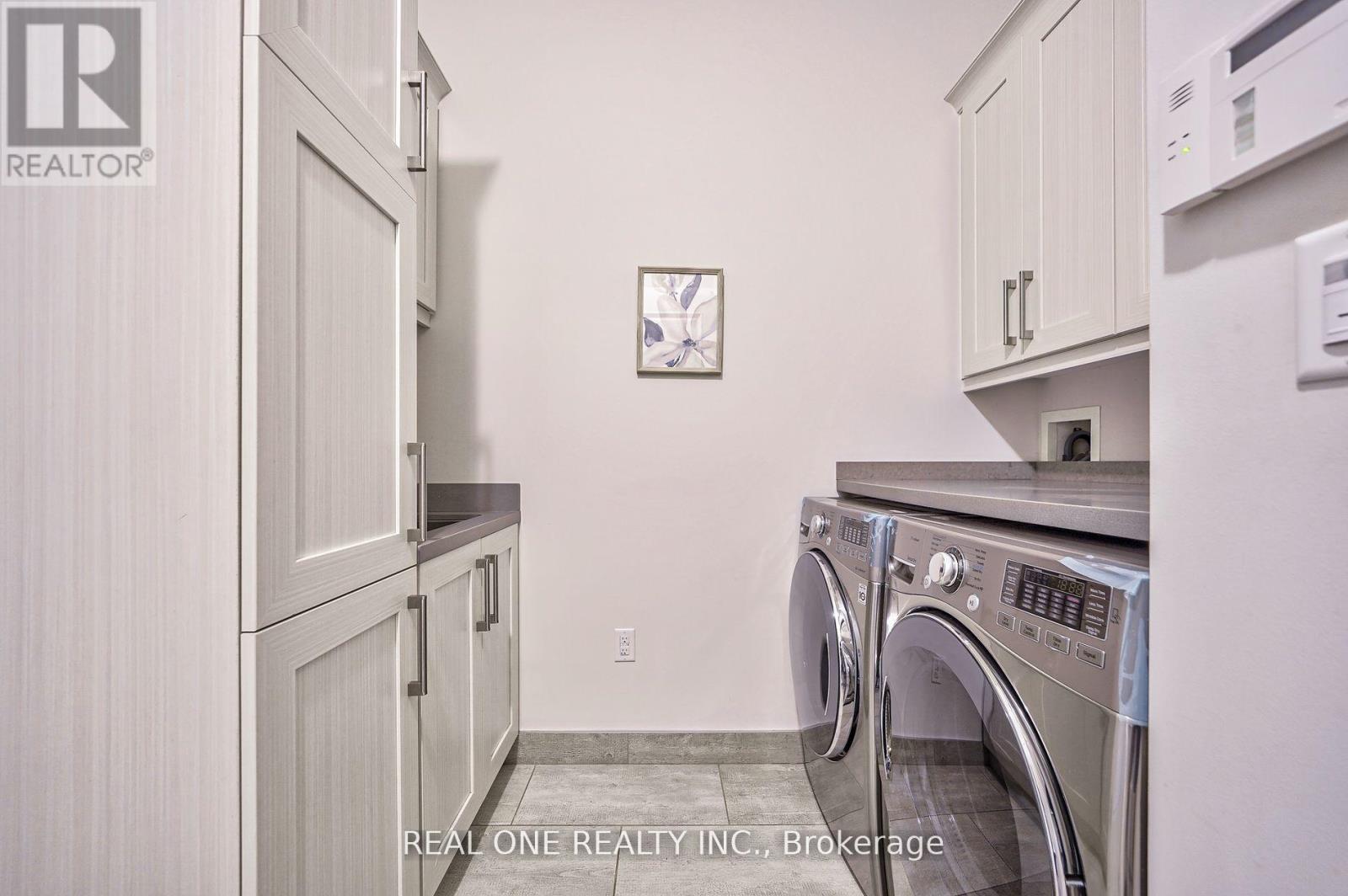190 Maplewood Road, Mississauga (Mineola), Ontario  L5G 2M6 - Photo 21 - W12083900