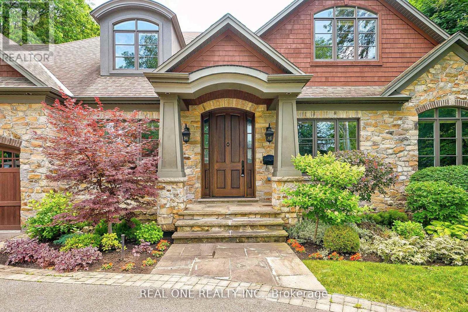 Property at 190 MAPLEWOOD ROAD image 3