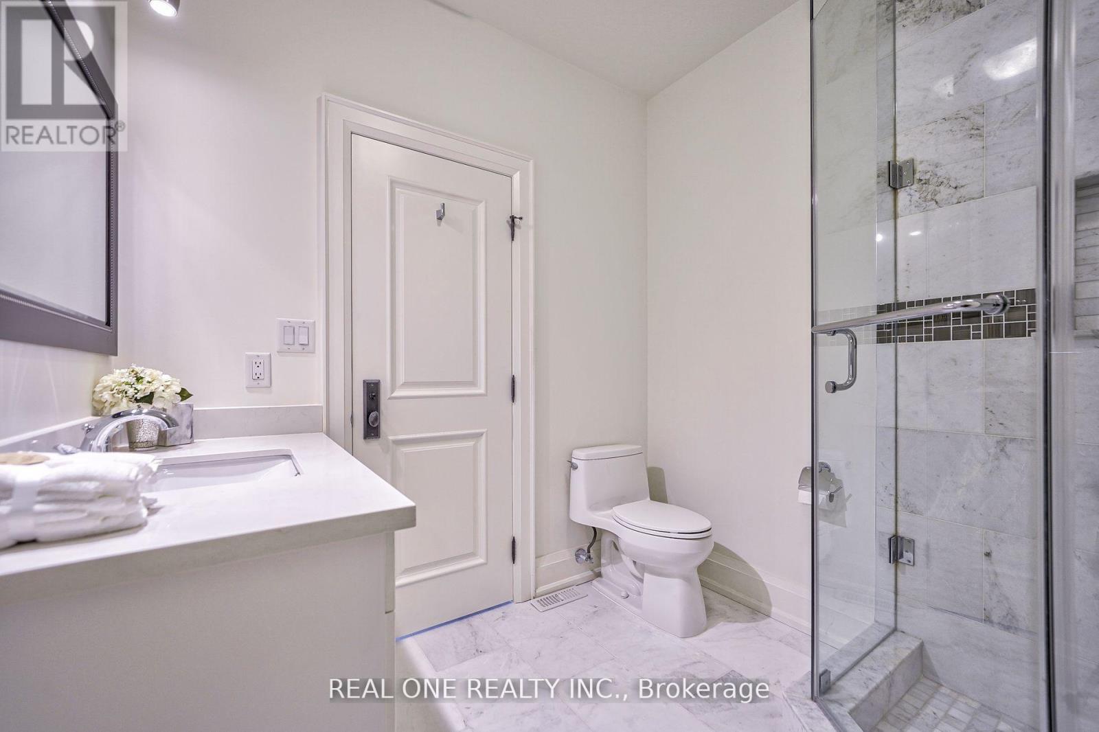 190 Maplewood Road, Mississauga (Mineola), Ontario  L5G 2M6 - Photo 34 - W12083900