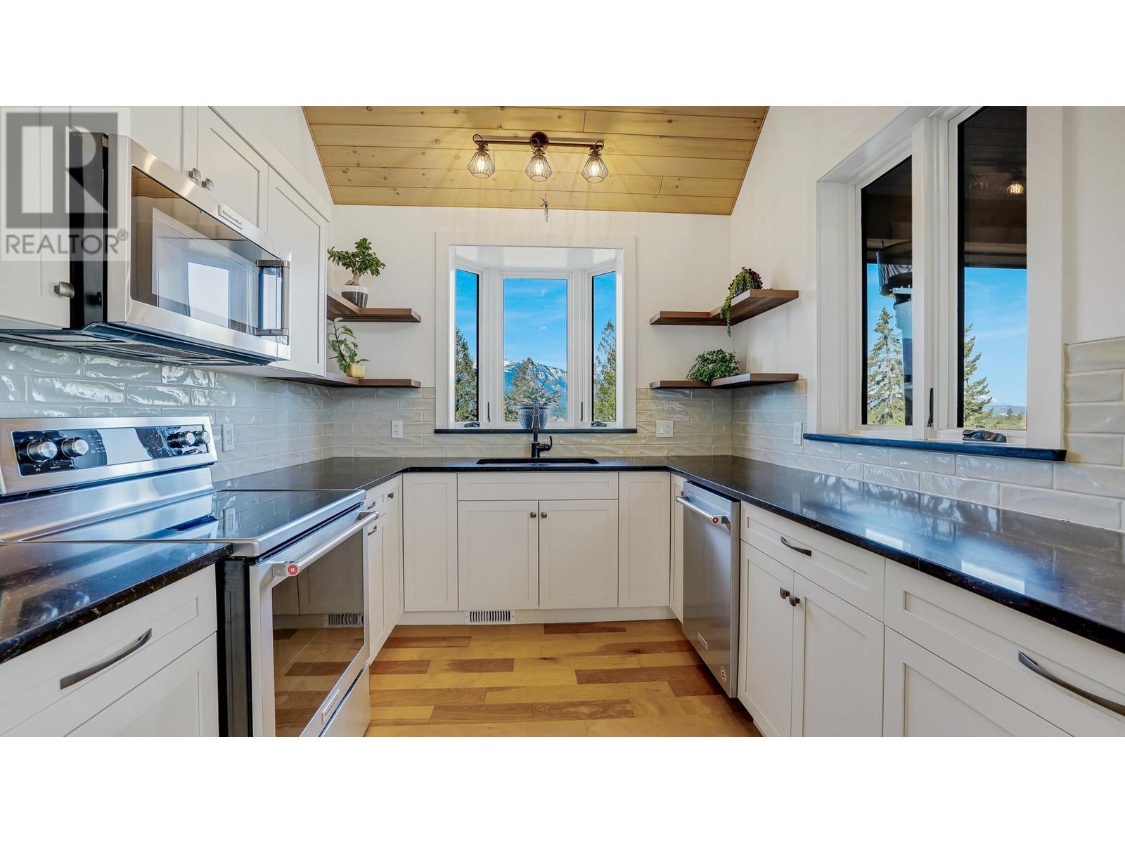 1795 Taynton Road, Windermere, British Columbia  V0B 2L0 - Photo 27 - 10344229