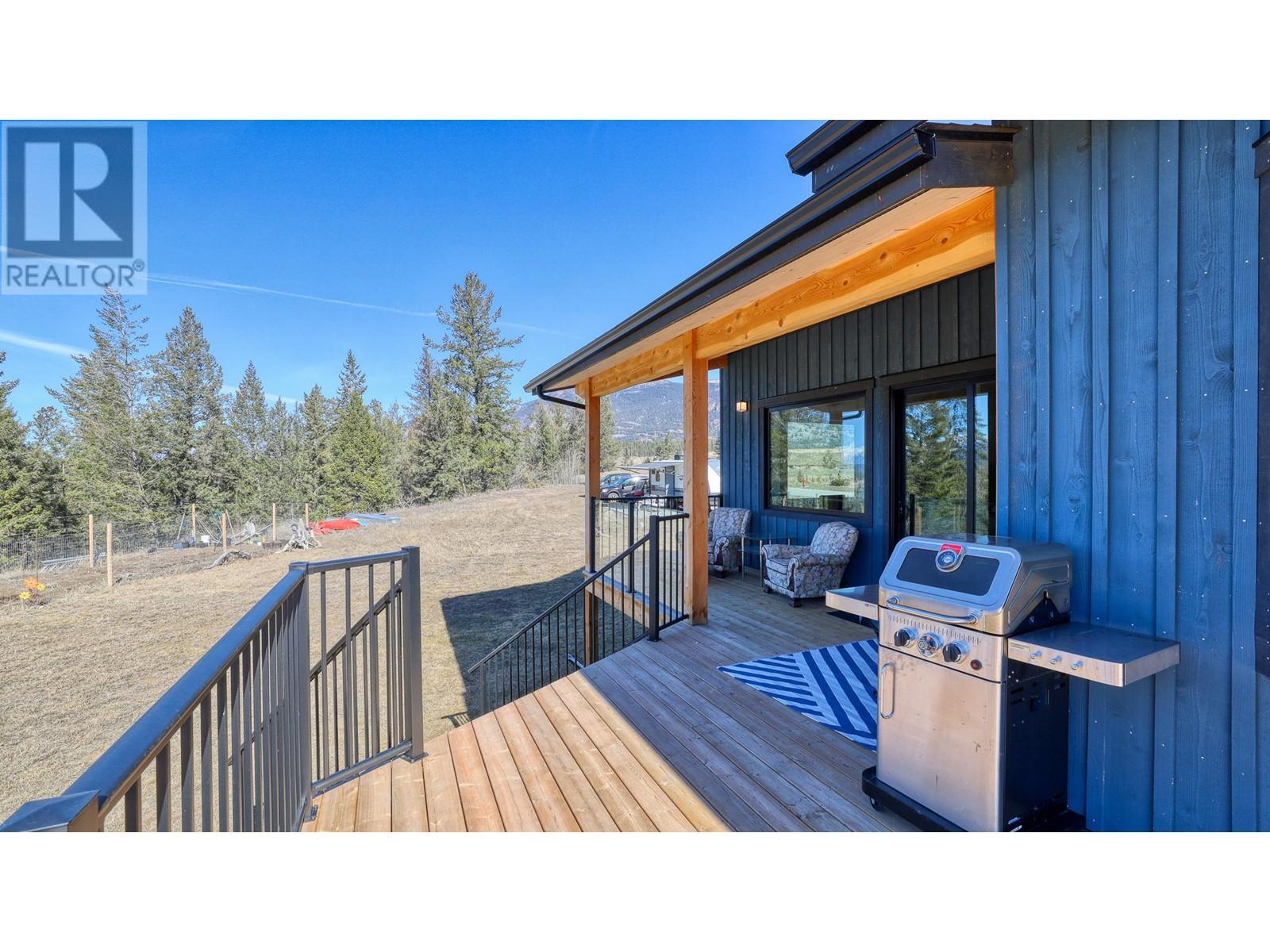 1795 Taynton Road, Windermere, British Columbia  V0B 2L0 - Photo 11 - 10344229