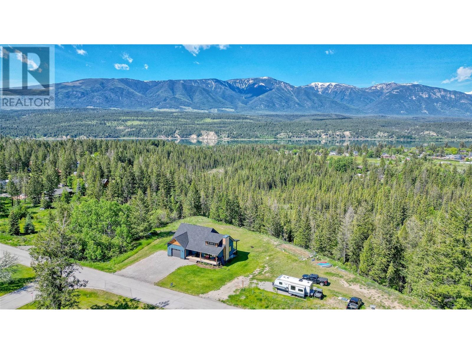 1795 Taynton Road, Windermere, British Columbia  V0B 2L0 - Photo 3 - 10344229